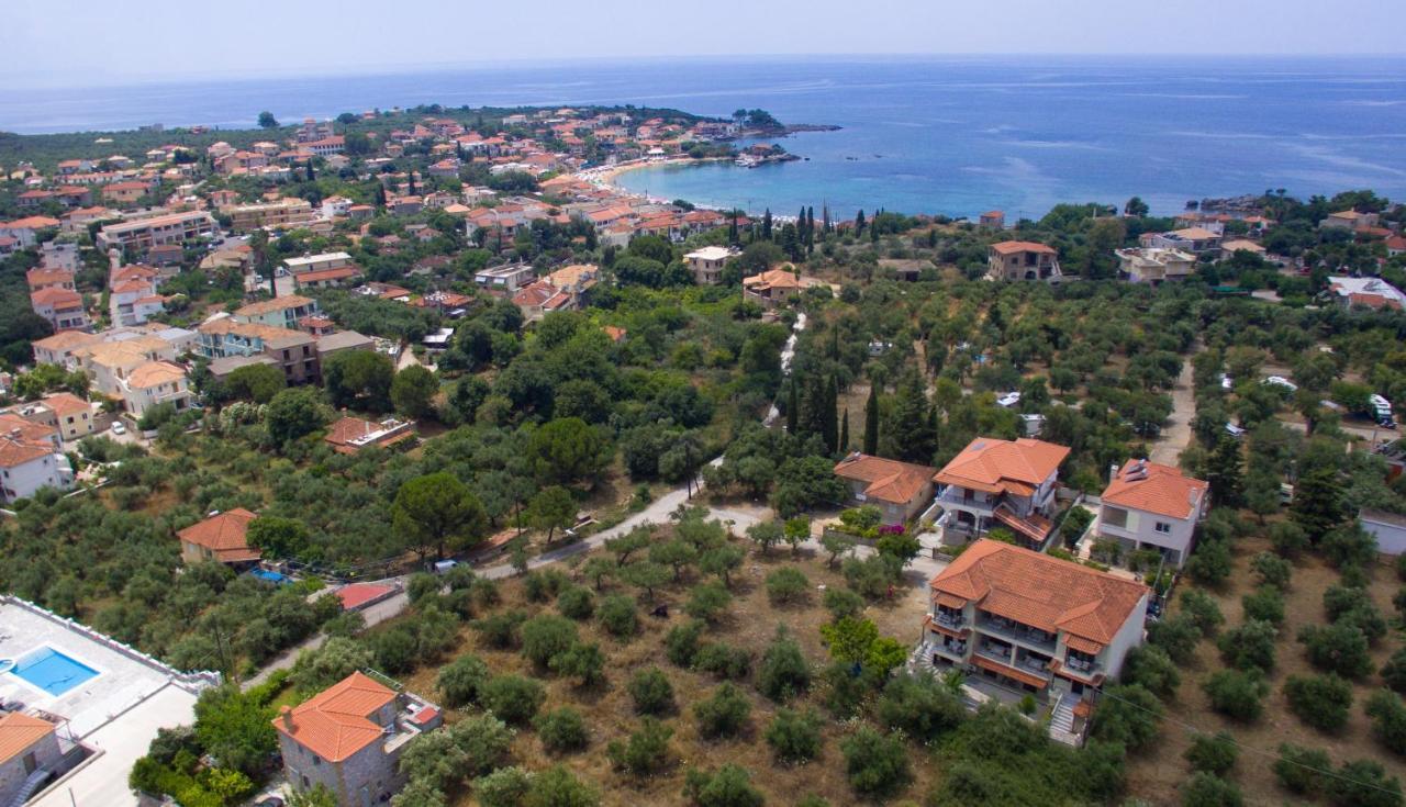 Theano Apartments Stoúpa Dış mekan fotoğraf