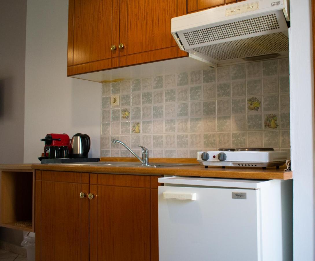 Theano Apartments Stoúpa Dış mekan fotoğraf