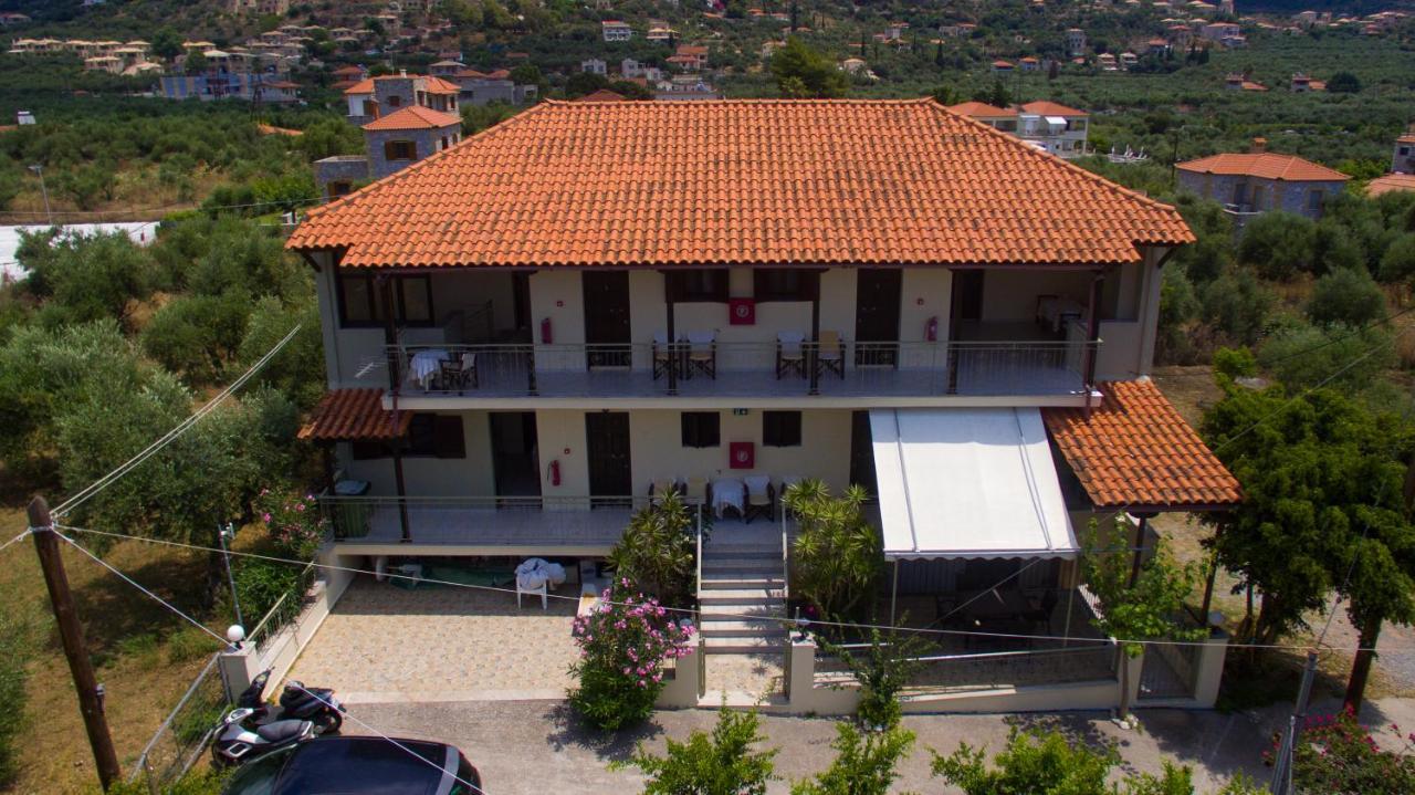 Theano Apartments Stoúpa Dış mekan fotoğraf