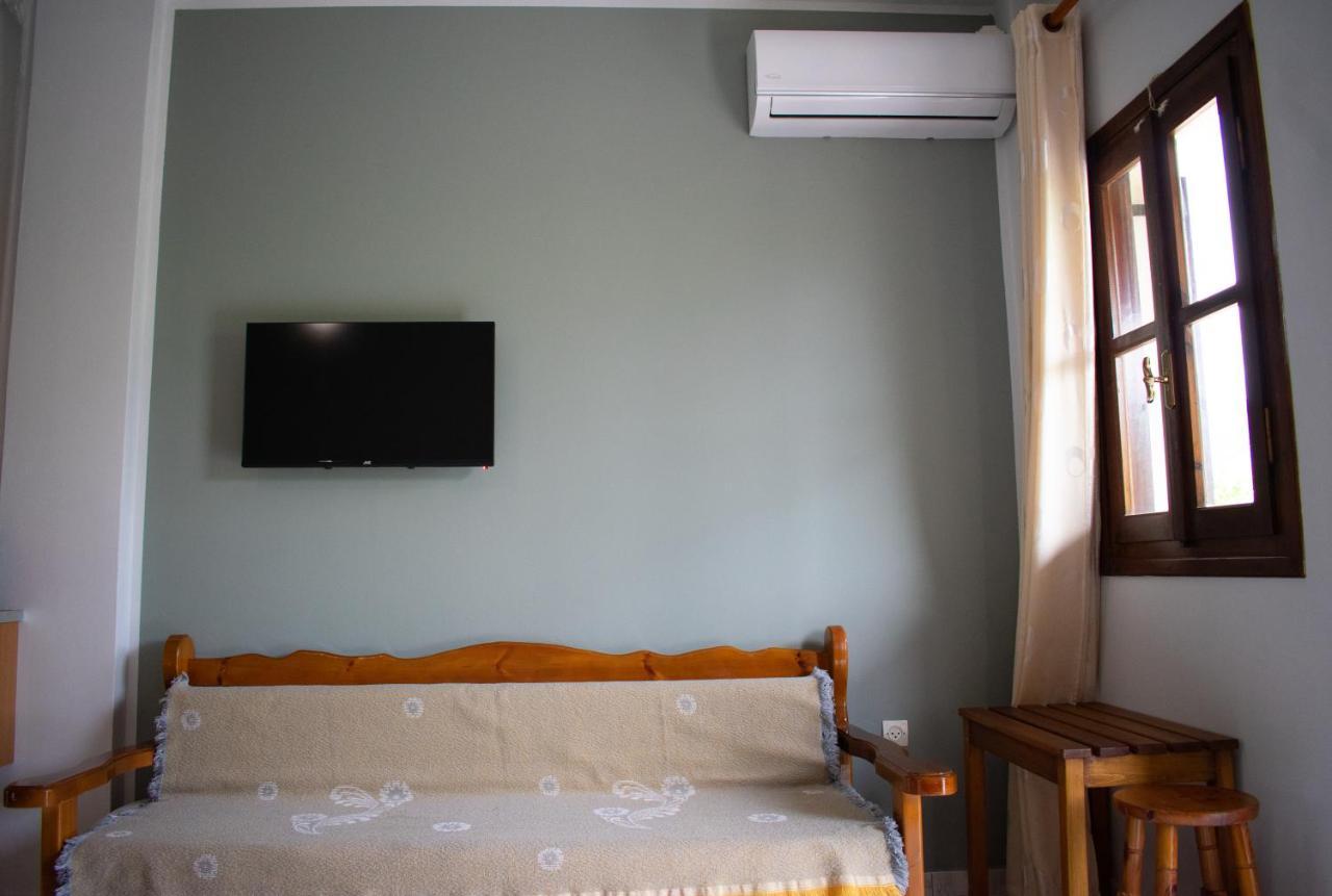 Theano Apartments Stoúpa Dış mekan fotoğraf